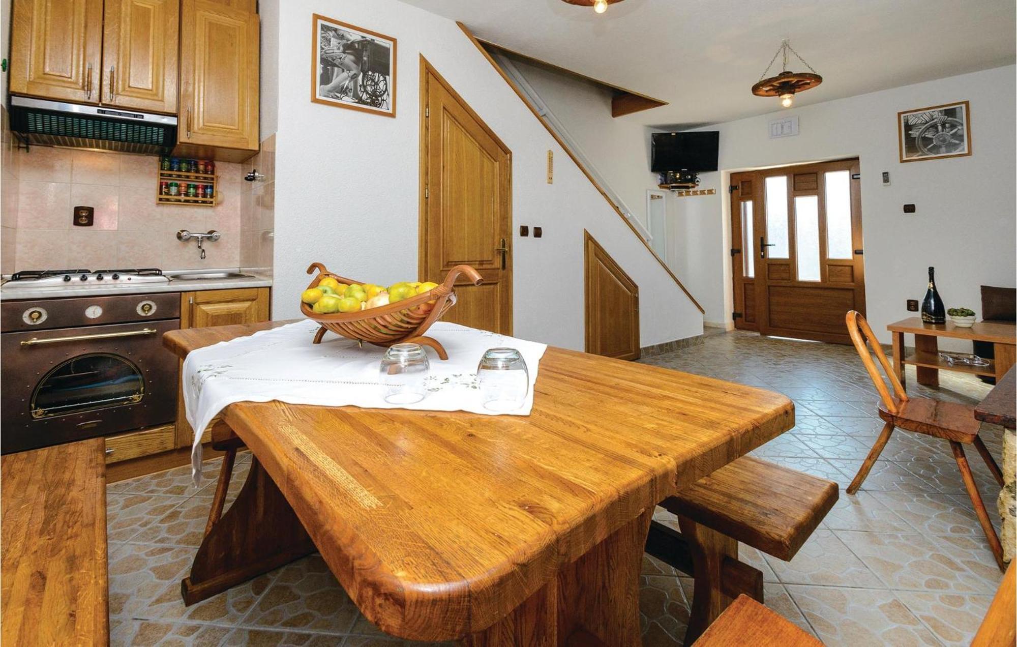 1 Bedroom Gorgeous Home In Slivno Klek Kültér fotó